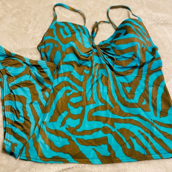 Victoria’s Secret two-piece Tankini Set - Picture 1 of 3